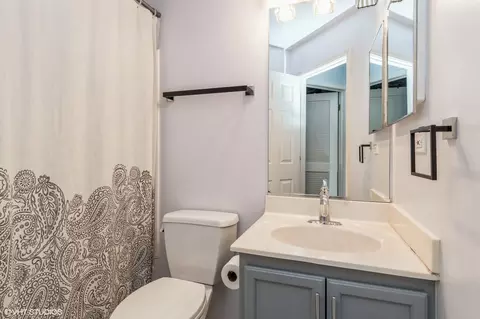 Bath - 2434 Dickens Dr, Aurora, IL 60503 photo 2 of 2