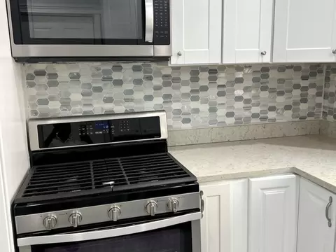 Kitchen - 2627 E 74th Pl, Chicago, IL 60649 photo 2 of 2