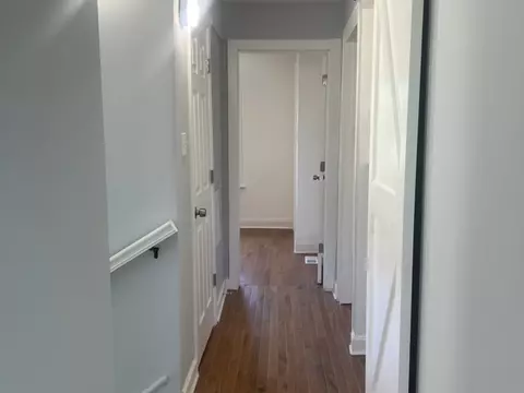 Entry Way - 2627 E 74th Pl, Chicago, IL 60649 photo 2 of 4