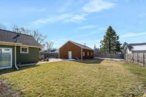 1280 Victor Ave, Elgin, IL 60120 photo 20