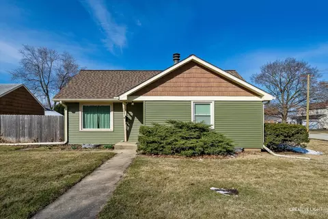 1280 Victor Ave, Elgin, IL 60120