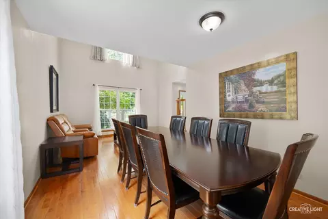 Dining - 809 Eagle Dr, Aurora, IL 60506 photo 2 of 5