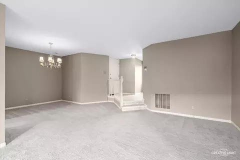 1778 Gloucester Ct #B, Wheaton, IL 60189 photo 3