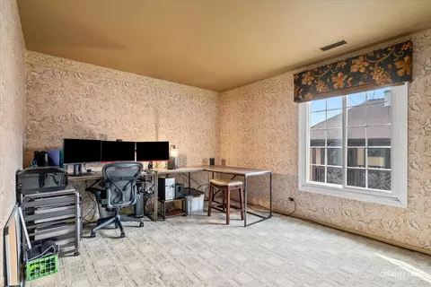1778 Gloucester Ct #B, Wheaton, IL 60189 photo 11