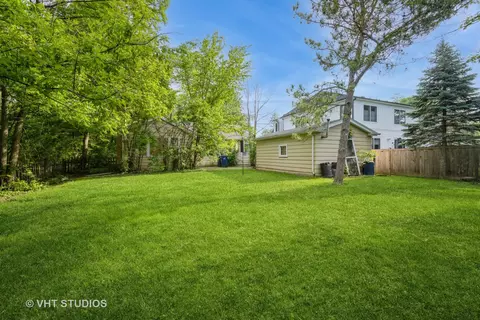 Exterior - 1731 Maple Ave, Northbrook, IL 60062 photo 2 of 2