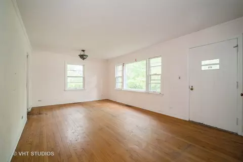 Living - 1731 Maple Ave, Northbrook, IL 60062 photo 6 of 6