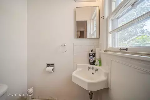 Bath - 1731 Maple Ave, Northbrook, IL 60062 photo 1 of 2
