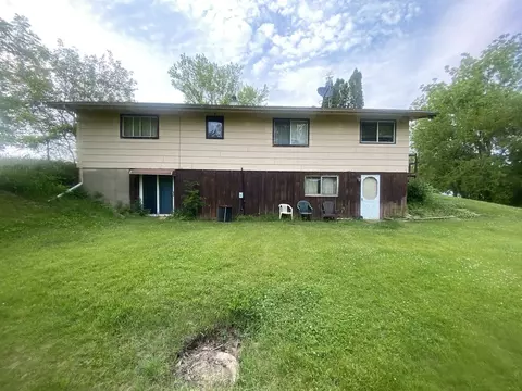 2627 E Town Hall Rd, Freeport, IL 61032 photo 6