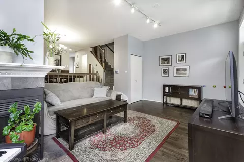 3315 N Racine Ave #E, Chicago, IL 60657 photo 6