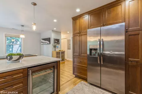 Kitchen - 730 Brown Ave, Evanston, IL 60202 photo 3 of 3