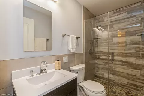 Bath - 730 Brown Ave, Evanston, IL 60202 photo 1 of 2