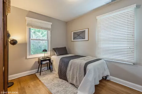 Bedroom - 730 Brown Ave, Evanston, IL 60202 photo 1 of 4