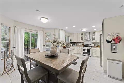 5225 Nicholas Ct, Oak Forest, IL 60452 photo 7