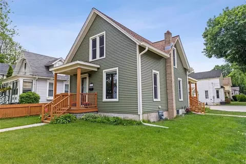 403 E 4th St, Belvidere, IL 61008