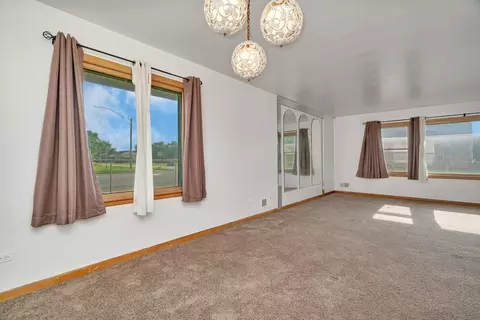 Living - 14700 Cooper Ave, Harvey, IL 60426 photo 3 of 6