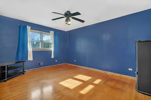 Bedroom - 14700 Cooper Ave, Harvey, IL 60426 photo 2 of 4