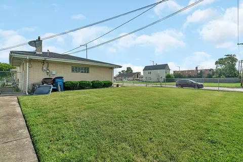 Exterior - 14700 Cooper Ave, Harvey, IL 60426 photo 5 of 7