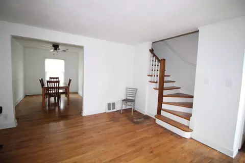 Living - 10945 S Artesian Ave, Chicago, IL 60655 photo 2 of 2