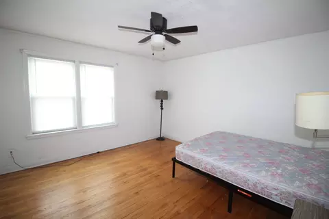 Bedroom - 10945 S Artesian Ave, Chicago, IL 60655 photo 1 of 2