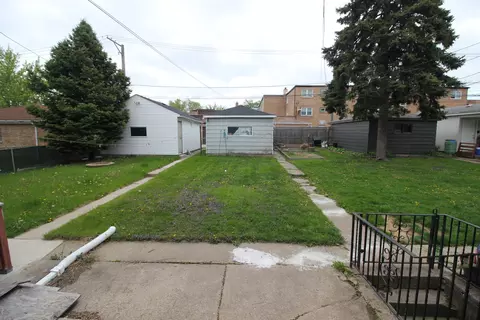 Exterior - 10945 S Artesian Ave, Chicago, IL 60655 photo 2 of 2