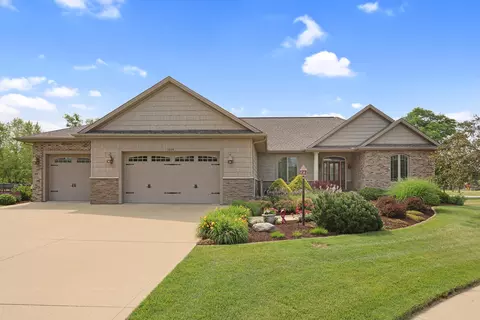 1604 Chestnut Grove Ct, Champaign, IL 61822