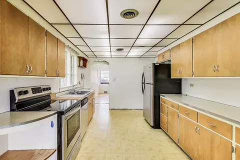 10117 Potter Rd, Des Plaines, IL 60016 photo 12