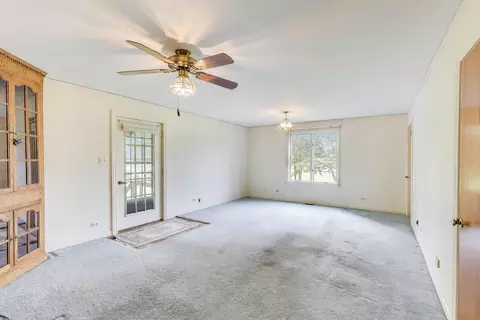10117 Potter Rd, Des Plaines, IL 60016 photo 16