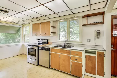 10117 Potter Rd, Des Plaines, IL 60016 photo 14