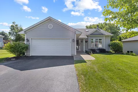 110 SW Benedict Dr, Poplar Grove, IL 61065