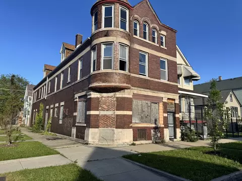 8401 S Brandon Ave, Chicago, IL 60617