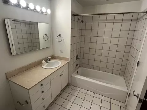 8 E Randolph St #3206, Chicago, IL 60601 photo 14