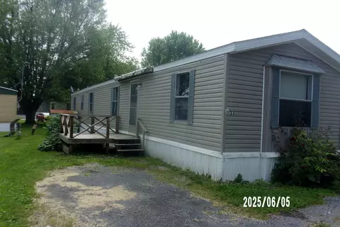 23 Sugar Creek Ct, Watseka, IL 60970