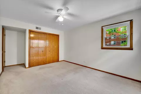 Bedroom - 901 E Ardyce Ln, Mount Prospect, IL 60056 photo 14 of 17