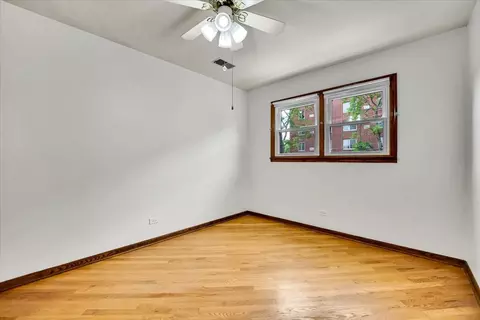 Bedroom - 901 E Ardyce Ln, Mount Prospect, IL 60056 photo 9 of 17