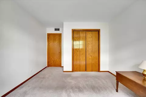 Bedroom - 901 E Ardyce Ln, Mount Prospect, IL 60056 photo 12 of 17