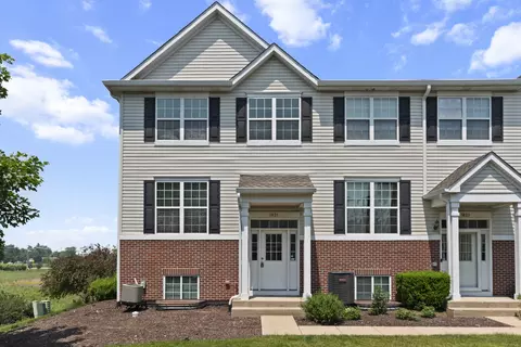 3821 Bailey Rd, Yorkville, IL 60560