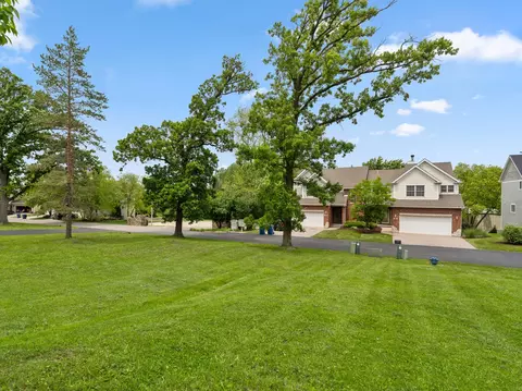 2508 Reflections Dr, Crest Hill, IL 60403 photo 3