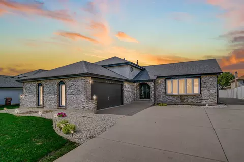 4406 Michael John Ln, Richton Park, IL 60471