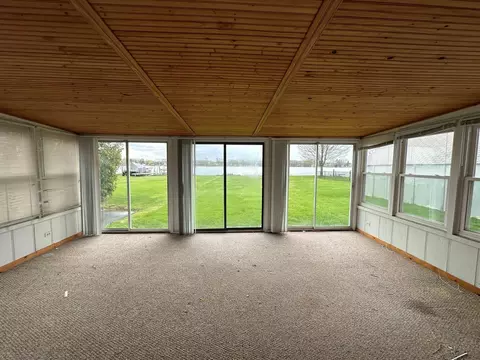 Exterior - 1723 E Grand Ave, Lindenhurst, IL 60046 photo 2 of 2