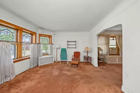 Living - 7857 45th Pl, Lyons, IL 60534 photo 2 of 5