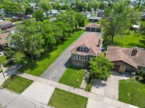 View/Area - 7857 45th Pl, Lyons, IL 60534 photo 1 of 4