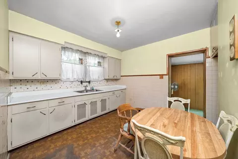 Kitchen - 7857 45th Pl, Lyons, IL 60534 photo 2 of 2