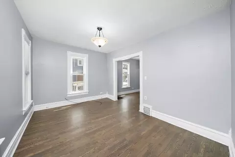 30 Lynch St, Elgin, IL 60123 photo 5