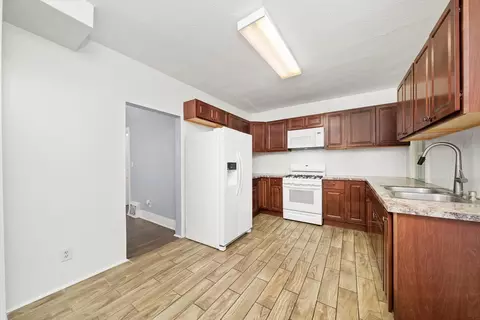 30 Lynch St, Elgin, IL 60123 photo 3