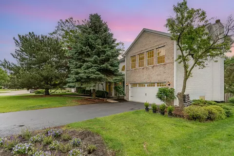 2015 Steward Ln, Plainfield, IL 60586