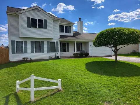 831 Hickory Ct, Marengo, IL 60152