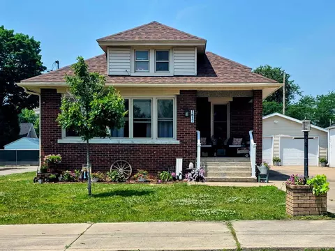 1617 Crosat St, Lasalle, IL 61301