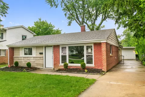 17240 Roy St, Lansing, IL 60438
