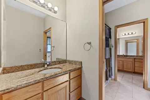 Bath - 12830 Beloit Rd, Caledonia, IL 61011 photo 4 of 6
