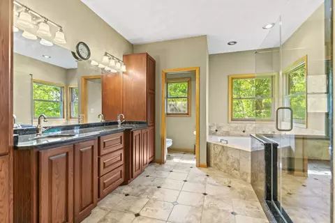 Bath - 12830 Beloit Rd, Caledonia, IL 61011 photo 2 of 6